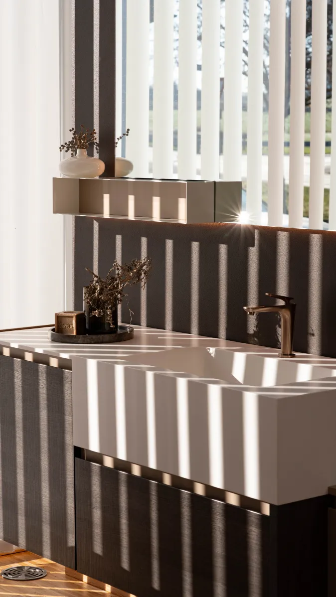 Ausstellung Firma Zirkelbach Waschtisch Schatten
